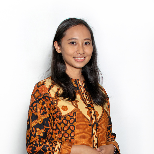 Leonie Irina Mutiara, S.Pd, M.Hum.